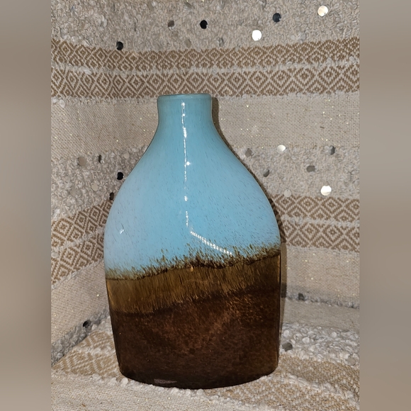 Beautiful Blue and Brown Glass Vase from Pier 1 - Picture 1 of 8